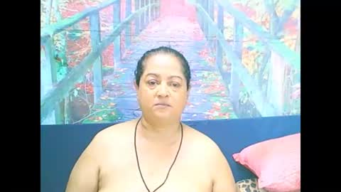 Snapshot of matureindian654u chatting on 02-07-26, 11:47 matureindian654u online show from 02-07-26, 11:47