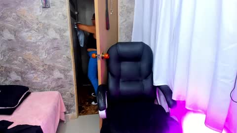Snapshot of maturepure_ chatting on 05-29-26, 11:36 maturepure_ online show from 05-29-26, 11:36