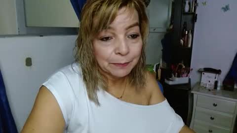 Cecilia online show from 02-18-26, 02:13