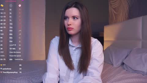 Snapshot of maudhaskell chatting on 01-25-25, 10:28 Lily online show from 01-25-25, 10:28