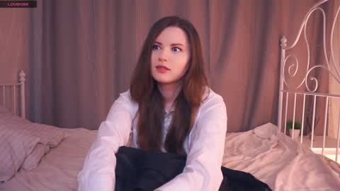 Snapshot of maudhaskell chatting on 02-02-25, 04:00 Lily online show from 02-02-25, 04:00