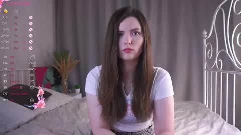 Snapshot of maudhaskell chatting on 02-25-25, 05:58 Lily online show from 02-25-25, 05:58