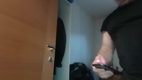 Snapshot of mauro1971 chatting on 11-14-25, 08:02 mauro1971 online show from 11-14-25, 08:02