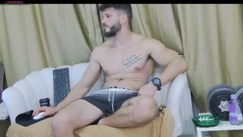 Snapshot of mauro_real_man chatting on 10-24-25, 06:26 mauro_real_man online show from 10-24-25, 06:26