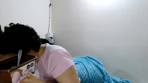 Snapshot of mauroluxandra chatting on 06-14-26, 02:24 mauroluxandra online show from 06-14-26, 02:24