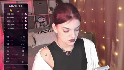 Snapshot of mavis_crystal chatting on 12-14-24, 10:39 Mavis online show from 12-14-24, 10:39