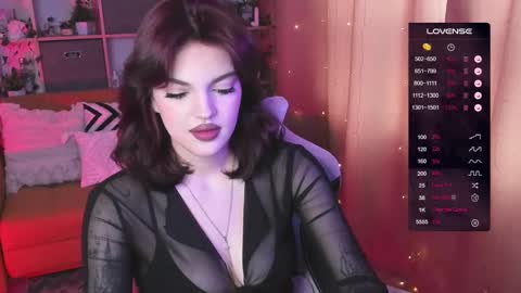 Snapshot of mavis_crystal chatting on 03-06-25, 09:36 Mavis online show from 03-06-25, 09:36