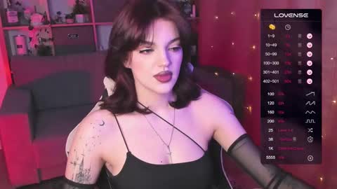 Snapshot of mavis_crystal chatting on 03-09-25, 07:48 Mavis online show from 03-09-25, 07:48