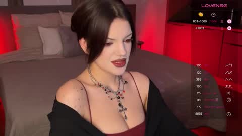 Snapshot of mavis_crystal chatting on 11-01-25, 09:06 Mavis online show from 11-01-25, 09:06