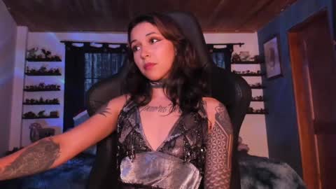 Snapshot of mavis_fuentes chatting on 12-27-24, 10:48 Hilary online show from 12-27-24, 10:48
