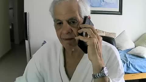 Snapshot of max_2017 chatting on 06-11-26, 03:32 max_2017 online show from 06-11-26, 03:32