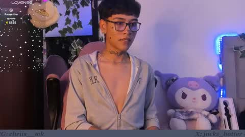 Snapshot of max_beloved chatting on 10-30-25, 06:30 Max online show from 10-30-25, 06:30