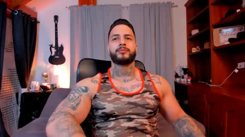 Snapshot of max_dic1 chatting on 01-20-25, 02:03 max D. online show from 01-20-25, 02:03