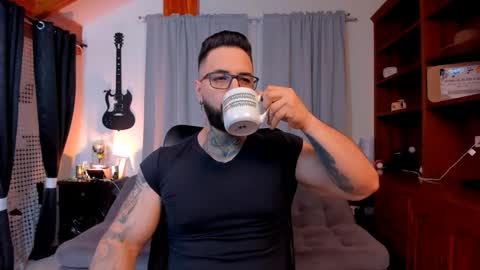 Snapshot of max_dic1 chatting on 03-08-25, 01:03 max D. online show from 03-08-25, 01:03