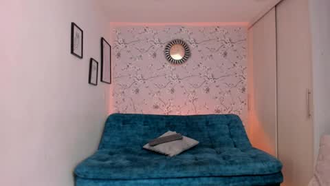 Snapshot of max_dic1 chatting on 06-02-26, 04:14 max D. online show from 06-02-26, 04:14