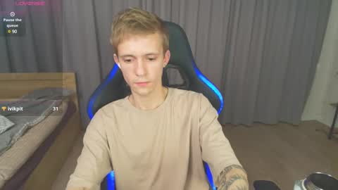 Max Gen with tats 24years  And Ethan without tats 20 years online show from 02-10-25, 11:13