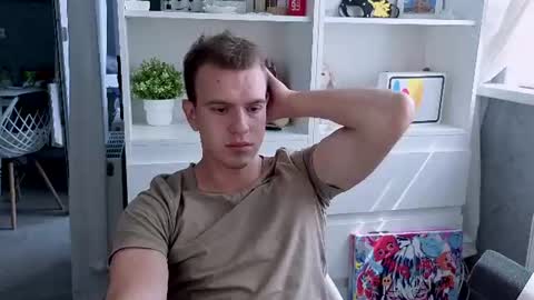 Max Kun online show from 06-10-26, 07:07