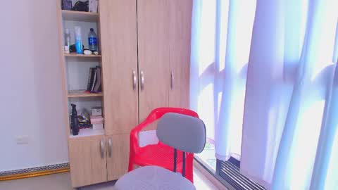 max_love25 online show from 04-17-26, 09:18