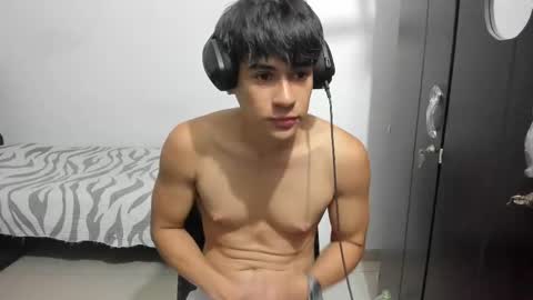 Max online show from 09-16-25, 01:39