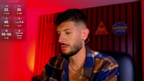 Max Taylor online show from 10-28-25, 01:42