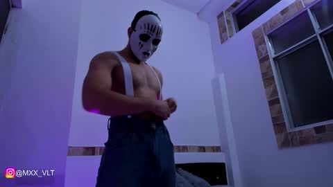 max_valiant1 online show from 11-01-25, 01:40