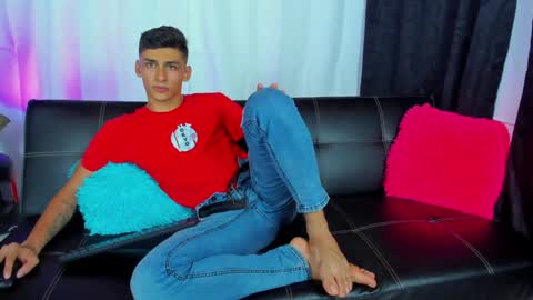 MAX     online show from 01-21-25, 12:46