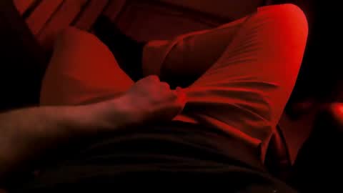 Snapshot of maxcamlove chatting on 02-24-25, 05:00 maxcamlove online show from 02-24-25, 05:00