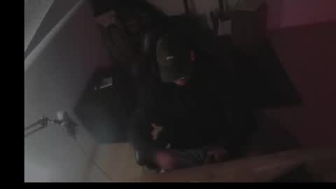 Snapshot of maxcamlove chatting on 09-27-25, 03:11 maxcamlove online show from 09-27-25, 03:11