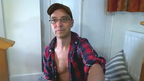 Snapshot of maxdavies chatting on 05-07-26, 09:36 Max Davies online show from 05-07-26, 09:36