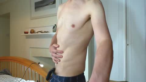 Snapshot of maxdavies chatting on 07-20-26, 05:00 Max Davies online show from 07-20-26, 05:00