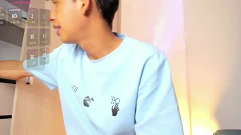 Max  online show from 03-21-26, 01:54