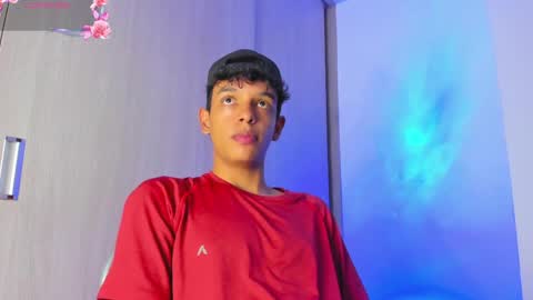 Max  online show from 04-19-26, 09:28