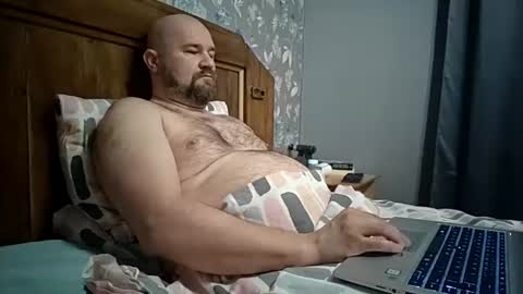 maxhunter online show from 06-12-26, 06:01