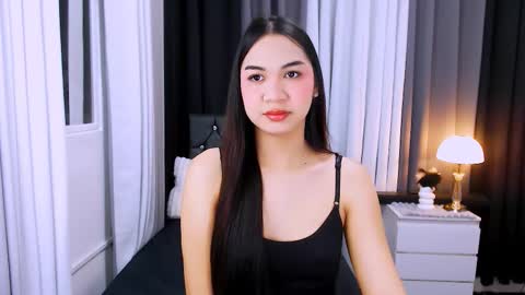 maxie greyson online show from 11-19-25, 05:40