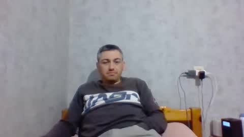 Snapshot of maximefrxx chatting on 02-07-25, 10:41 Maxime online show from 02-07-25, 10:41