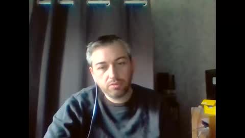 Snapshot of maximefrxx chatting on 11-29-25, 10:07 Maxime online show from 11-29-25, 10:07