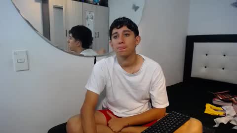 -- maximo and isa -- online show from 11-19-25, 04:01