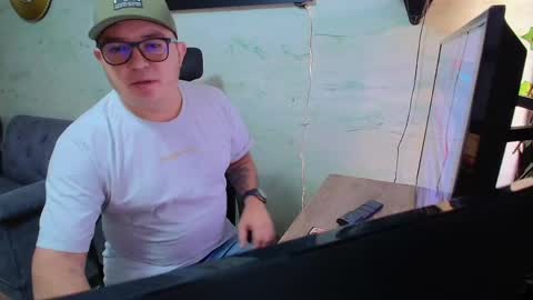  Maximo  online show from 04-23-26, 12:15