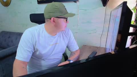  Maximo  online show from 04-23-26, 12:29