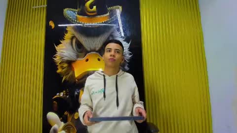 maximo_grayt_ online show from 05-10-26, 12:10