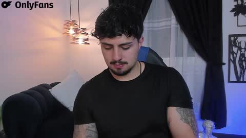 Snapshot of maximo_rodriguez chatting on 01-10-25, 04:54 Maximo online show from 01-10-25, 04:54