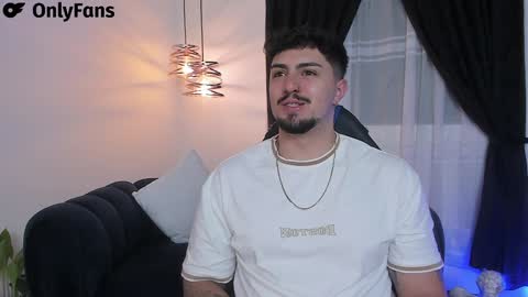 Snapshot of maximo_rodriguez chatting on 01-14-25, 04:57 Maximo online show from 01-14-25, 04:57