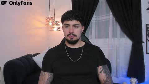 Snapshot of maximo_rodriguez chatting on 02-18-25, 06:59 Maximo online show from 02-18-25, 06:59