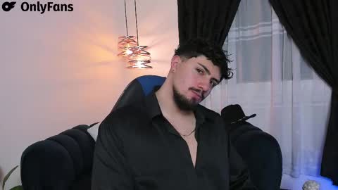 Snapshot of maximo_rodriguez chatting on 03-09-25, 01:46 Maximo online show from 03-09-25, 01:46