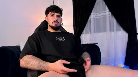 Snapshot of maximo_rodriguez chatting on 09-25-25, 05:33 Maximo online show from 09-25-25, 05:33