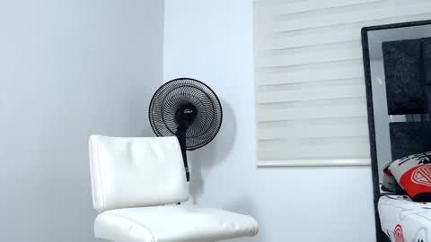 Snapshot of maximo_sebastian chatting on 01-06-25, 03:20 Maximo Sebastian online show from 01-06-25, 03:20