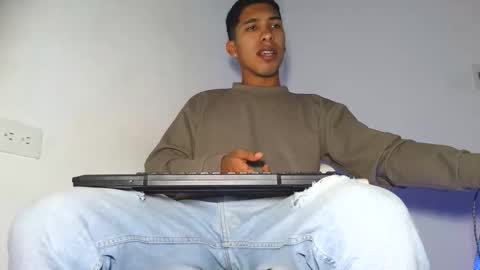 Maximo Aron Vega online show from 03-17-26, 10:13