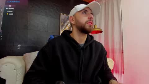 Maximo Wolf online show from 11-02-25, 08:00