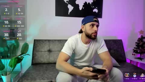 Maximo Wolf online show from 12-15-25, 08:24