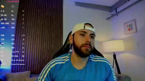 Maximo Wolf online show from 07-11-26, 08:33